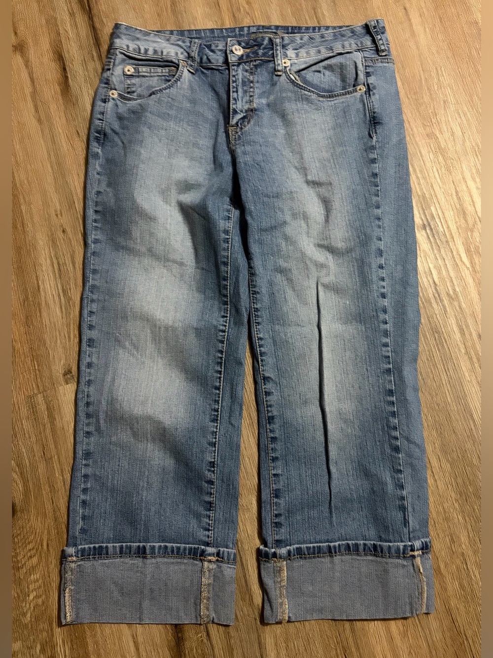 APT 9 - Light Blue Cropped Cuffed Hem Jeans - Size 8